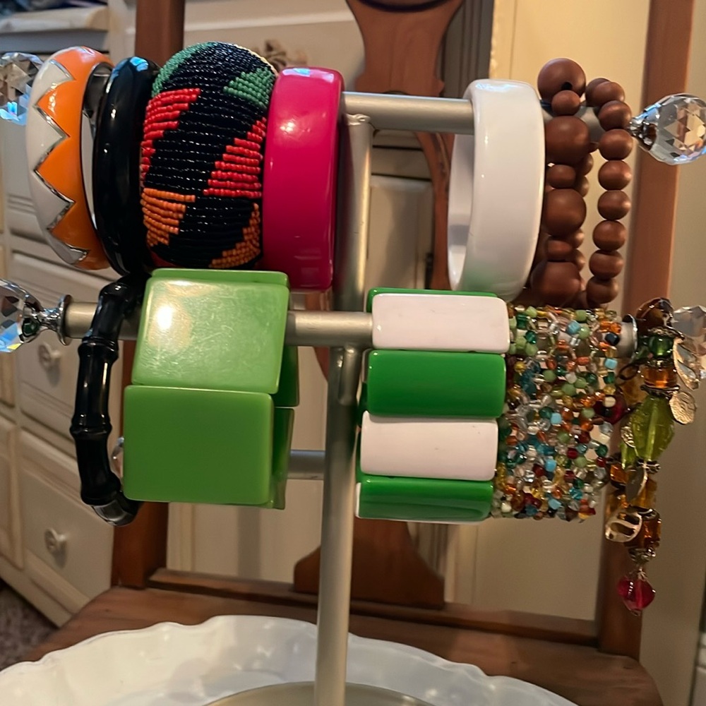 Vintage bold bracelet bundle!!